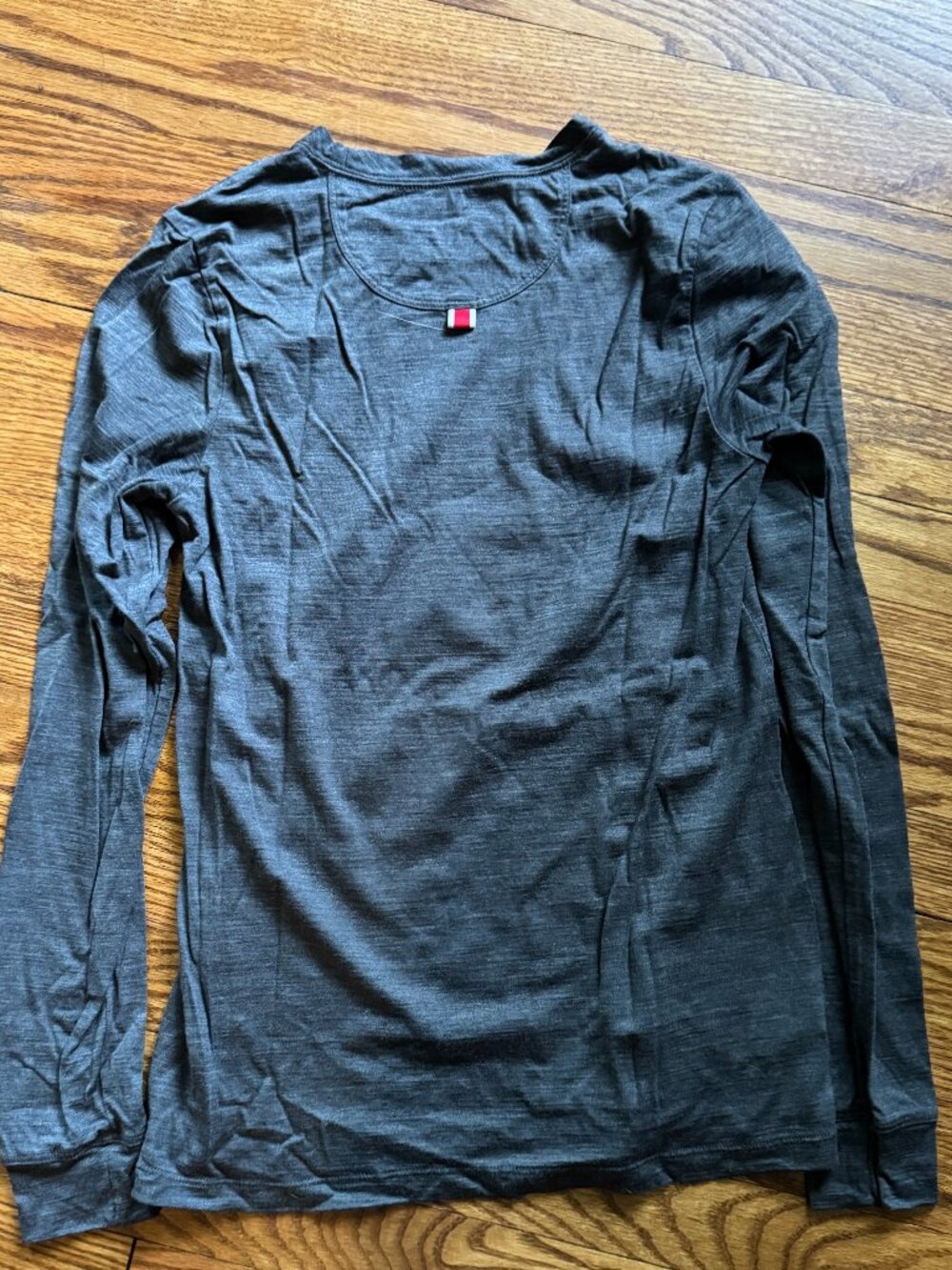 Tracksmith Harrier long-sleeve top - Picture 2 of 7